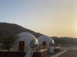 Omar Camp Wadi Rum，位于Disah的别墅