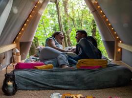 Tenda Tip&igrave; Glamping Verde Mare by SMART-HOME，位于热那亚的豪华帐篷
