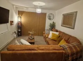 A stunning room in a 2 bed apartments in the heart of Medway