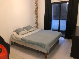 4 chambres - 8 personnes，位于Changé的酒店