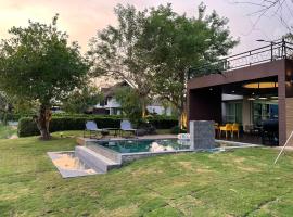 Momento Poolvilla Khaoyai，位于Ban Khanong Phra Nua的木屋