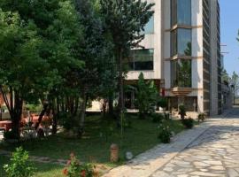 Different Hotel & Restaurant，位于迪夫亚卡的酒店