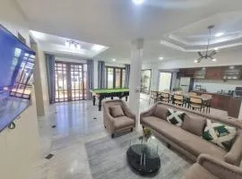 Cozy Villa 4 Bedrooms Patong,7mins. walk beach/10mns.Bangla Rd