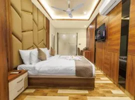 HOTEL GOLDEN PEACOCK