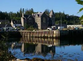 6 Wheelhouse Apartments