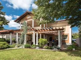 Guest House Tri Zvezde