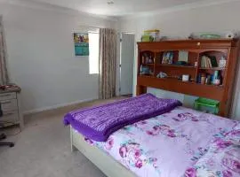 Flat Bush Large Ensuite