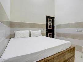 OYO Hotel Your Own Unique Rooms，位于加济阿巴德的家庭/亲子酒店