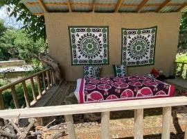 Peaceful holiday home by the Ugam river
