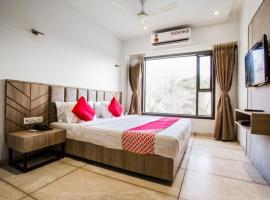 Hotel Gurukrupa Residency，位于卡延的酒店