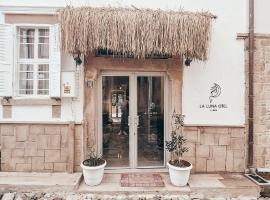 La Luna Otel Cunda，位于艾瓦勒克的酒店