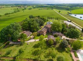 Equo Suites，位于彼得里尼亚诺的酒店