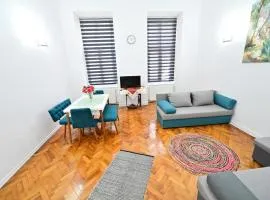 FLH - Maria Grand Square Apartment