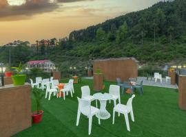 The Charvi Retreat I Vacations I Conference I MICE I Famly Events I Kufri Shimla by Exotic Stays，位于库夫里的酒店