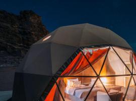 Desert relax camp，位于瓦迪拉姆的摩洛哥传统庭院