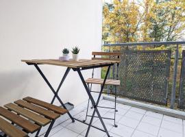 2-Zimmer-Monteurwohnung mit Balkon - Ludwigsfelde bei Berlin - Küche & Bad - Free WiFi，位于路德维希费尔德的酒店