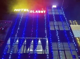 Hotel glassy