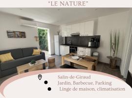 "Le nature" Camargue Jardin，位于阿尔勒的公寓