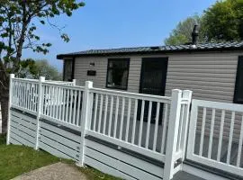 KMC-Country Breaks Bideford Bay At Glade