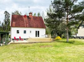 Villa with 4 bed rooms with internet in Vimmerby，位于Gullringen的酒店