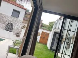 Özel Havuzlu Kiralık Taş Villa