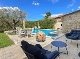Très beau mas provençal proche Alpilles