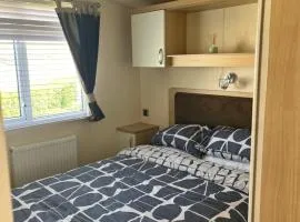 21 Riverview, Allhallows
