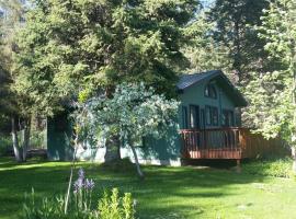 Cottage at Foys Lake Montana，位于卡利斯佩尔的酒店