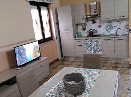 Casa Vacanza Country Holiday，位于Santa Maria La Carità的酒店