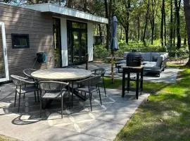 Bos chalet Hellendoorn met Hottub