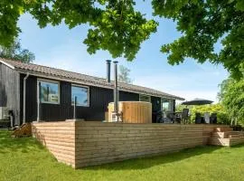 Stunning Home In Knebel With Wifi