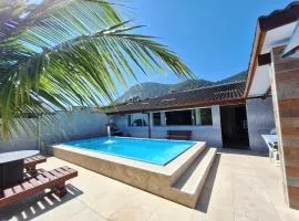 Casa na Praia da Mococa Caraguatatuba Piscina Privativa e wi-fi