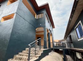 Renda Residence，位于Deabenekrom的酒店