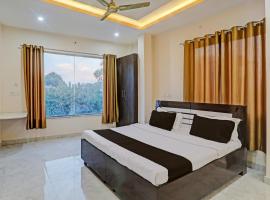 OYO Flagship Grand Sleep Inn，位于Chinhat的酒店