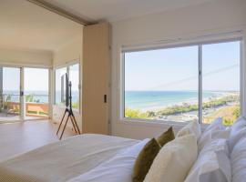 Pudding's Home Luxury Oceanfront Escape，位于弗兰克斯顿的海滩酒店