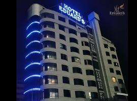 Hotel Eduards Suite，位于Macuto西蒙·玻利瓦尔国际机场 - CCS附近的酒店