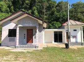 Tiny House Idaman Kuala Terengganu with Private House，位于瓜拉丁加奴的度假屋
