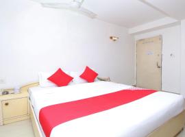 Hotel Cozy Residency，位于贾巴尔普尔贾巴尔普尔机场 - JLR附近的酒店