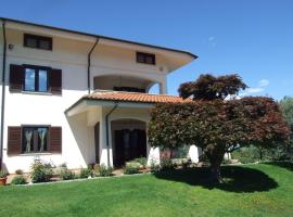 B&B Mombracco，位于Envie的酒店