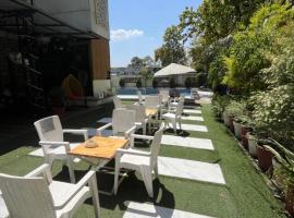 Jungle Fowl Resort，位于德拉敦的酒店