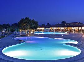 Hotel Club & Village Cala Fiorita，位于Agrustos的酒店
