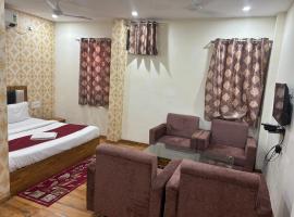 Hotel ARRAJ, Raipur，位于赖布尔赖普尔机场 - RPR附近的酒店