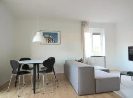 Great 2-bed wbalcony in Charlottenlund