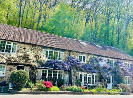 Charming Holiday Cottage in Devon - Country Views，位于蒂弗顿的酒店