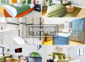 QUALITY SERVICED APARTMENTS IN CAMBERLEY TOWN CENTRE, FREE WiFi, PERFECT FOR BUSINESS STAYS, FAMILIES, RELOCATIONS, EXTENDED STAYS, AND EMERGENCY ACCOMMODATION by REDWOOD STAYS