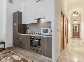 Lovely Piazza Santa Maria Apartment