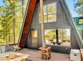 Green Roof A-Frame Endless Views Modern Cabin，位于普雷斯科特的酒店