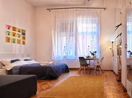 TRAVEL AND MUSIC APARTMENT