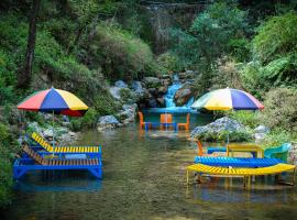 The Hosteller Mussoorie By the Streamside, Kempty，位于穆索里的酒店