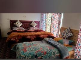 KHAN'S GUEST HOUSE, Qazigund，位于Anantnāg的酒店